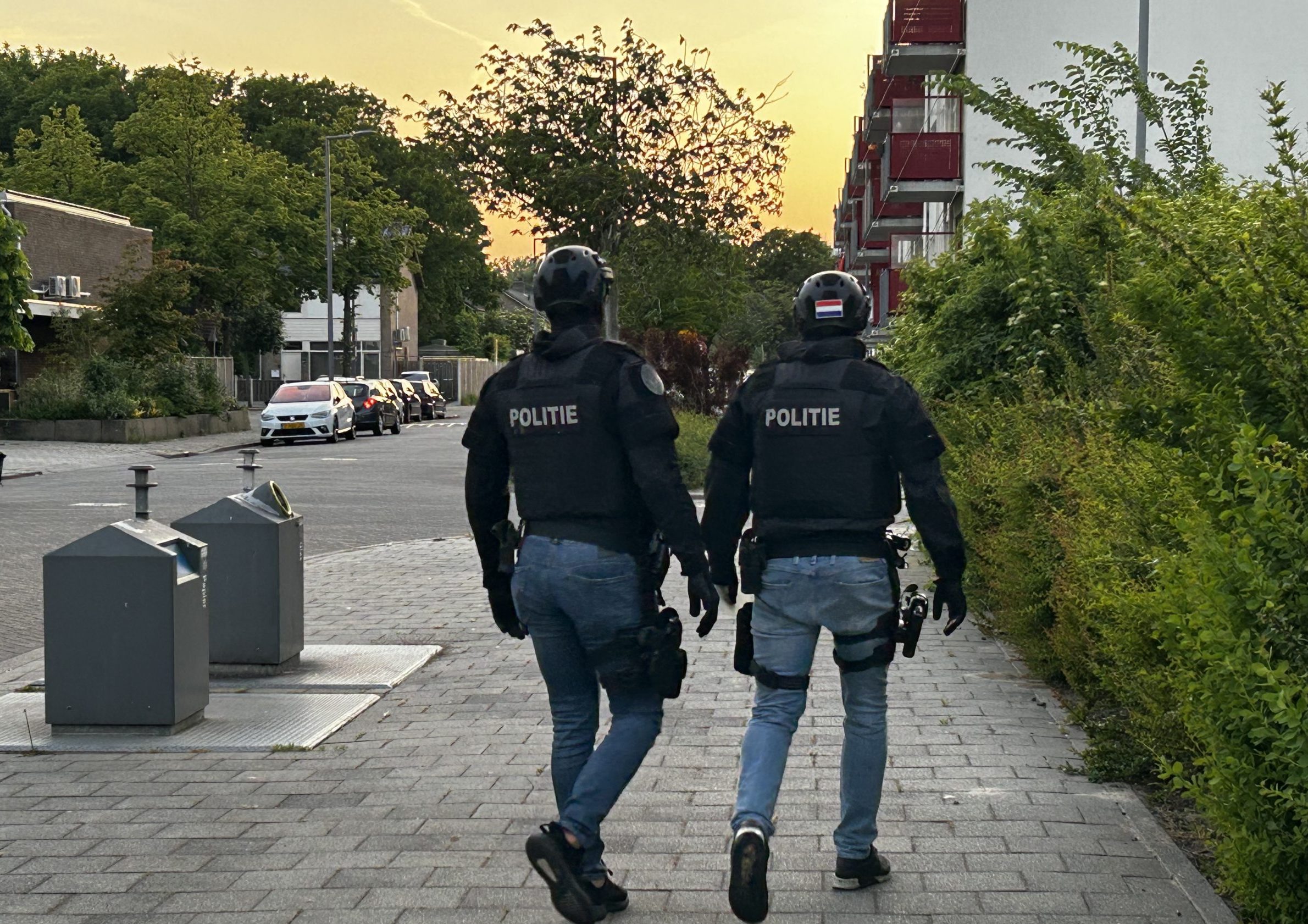 Vuurwapen aangetroffen in Cederstraat na eerdere aanhoudingen in Rotterdam