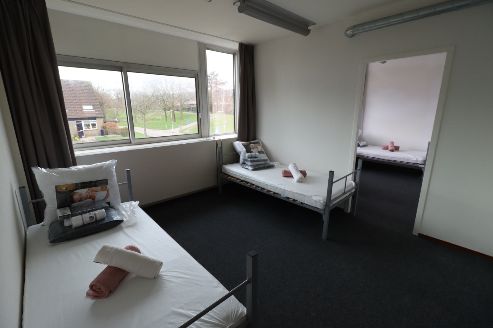 Pand Langs de Baan in Hoogvliet heeft 133 kamers en plaats voor 277 vluchtelingen