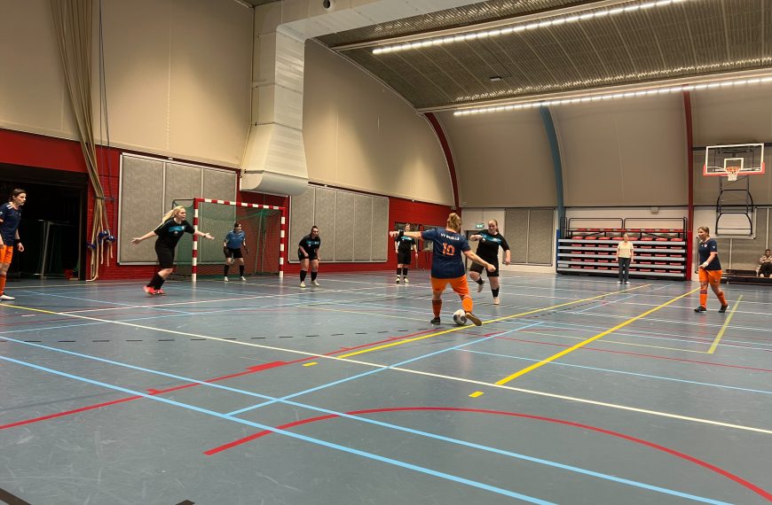 Dames zaalvoetbalteam zoekt speelsters