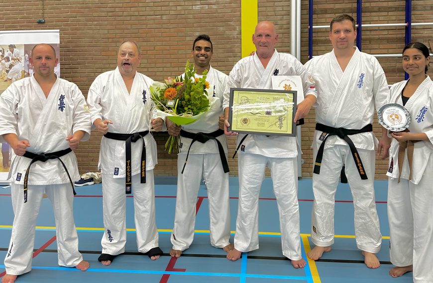 Arie Meijer behaalt 1e Dan in Kyokushin Karate op 66-jarige leeftijd