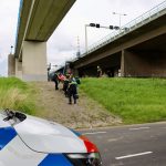 Persoon uit het water gered na sprong van de Hartelbrug