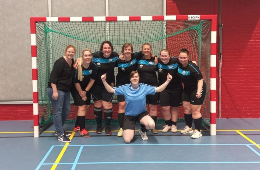 Dames zaalvoetbalteam zoekt speelsters en keepster