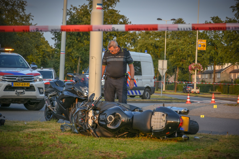 Motorrijder gereanimeerd na ongeval Amnesty Internationallaan