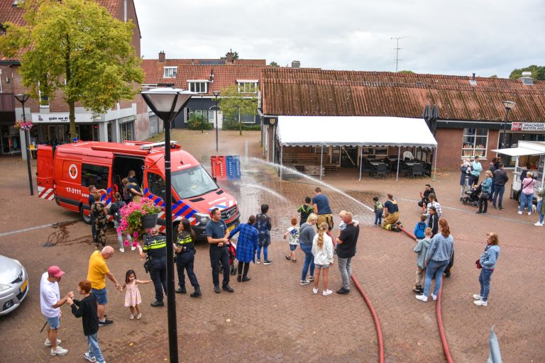 Veiligheid op het plein in Waterland