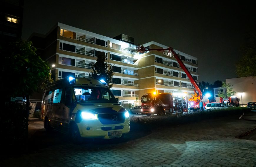 Gewonde bij brand in zorgflat Hoogvliet