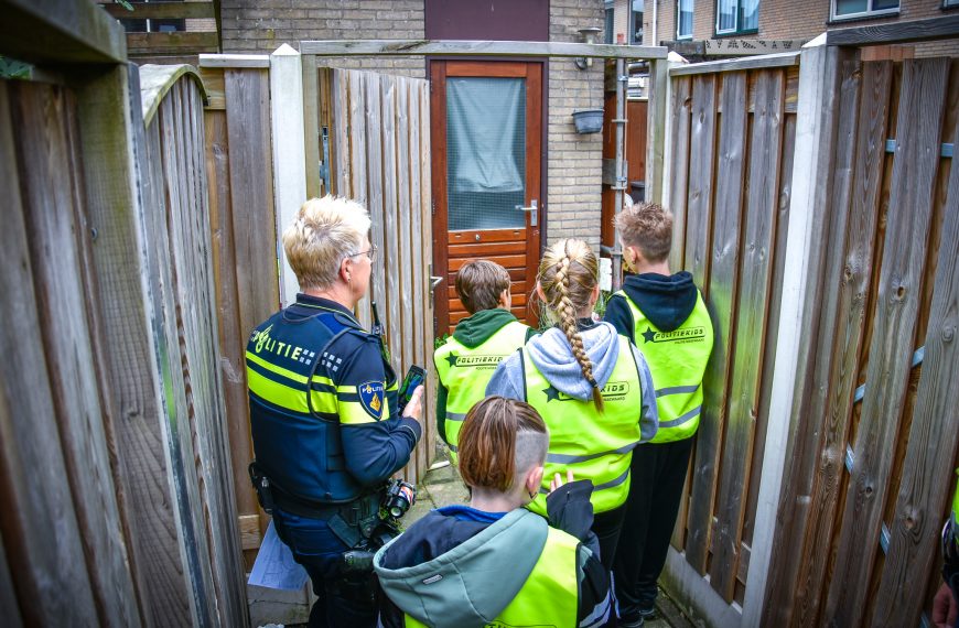 Politie-kids actiemiddag in wijk Vogelenzang Spijkenisse