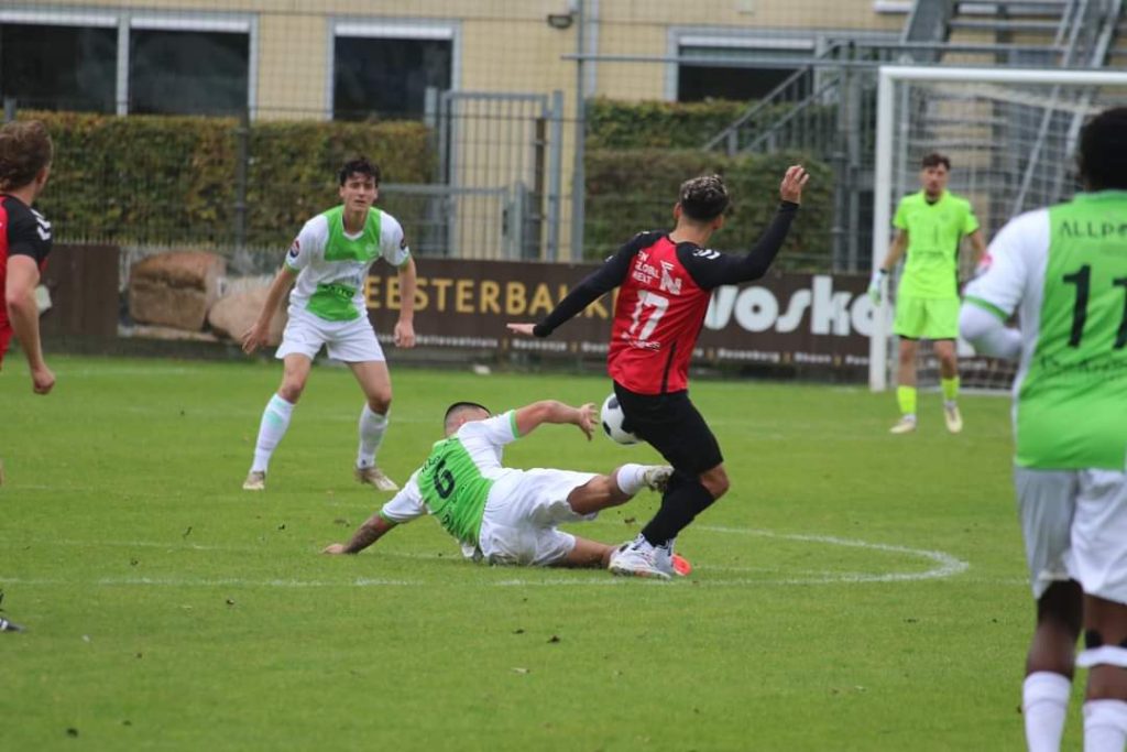 [Video] Spijkenisse heeft met 1-0 gewonnen van het nog puntloze DCV