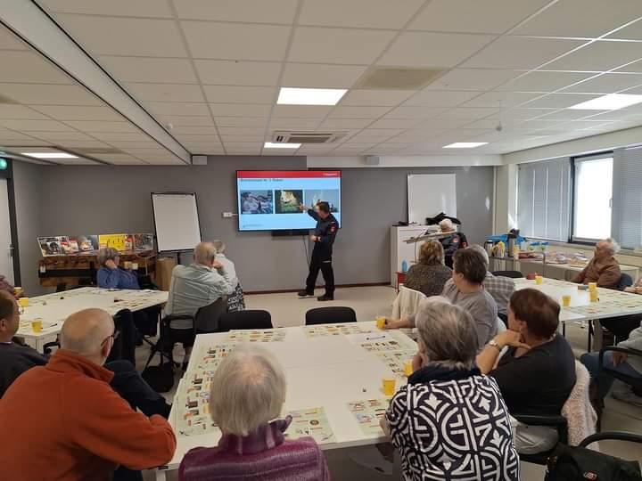 ”Broodje Brandweer” voor huurders van De Leeuw van Putten