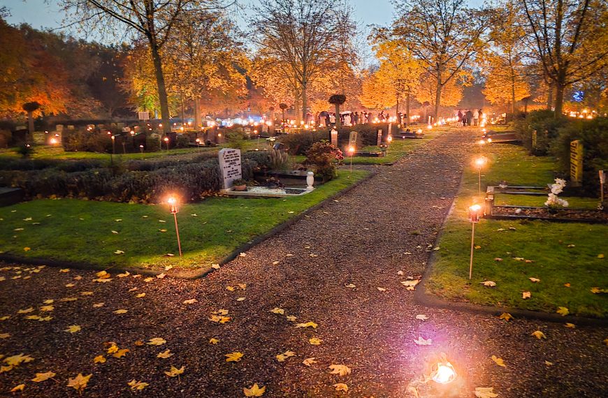 Lichtjesavond druk bezocht in Spijkenisse