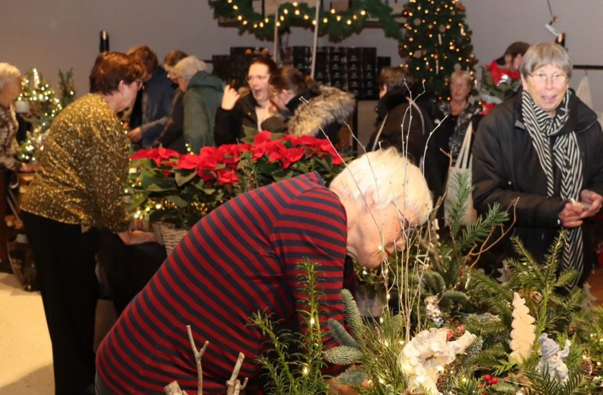 Overdekte kerstmarkt bij Stichting De Nieuwe Brug