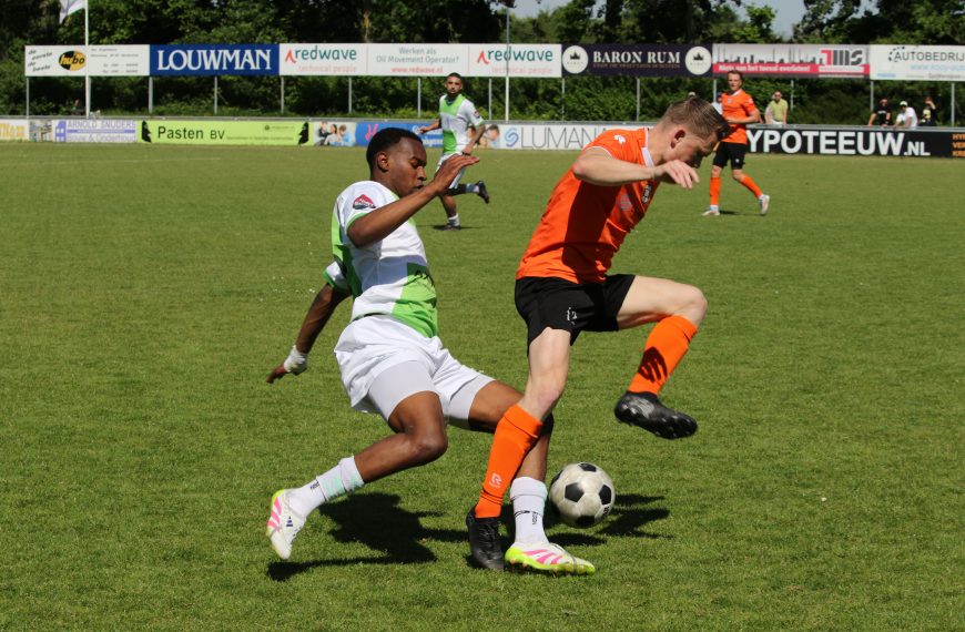 Spijkenisse wint van koploper SHO