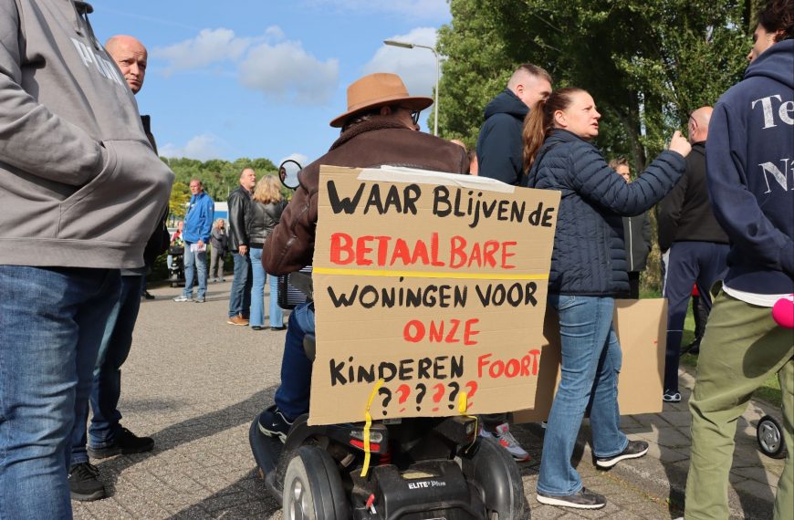 AZC nee! Gemeenteraad deelt zorgen om locatie met bewoners   