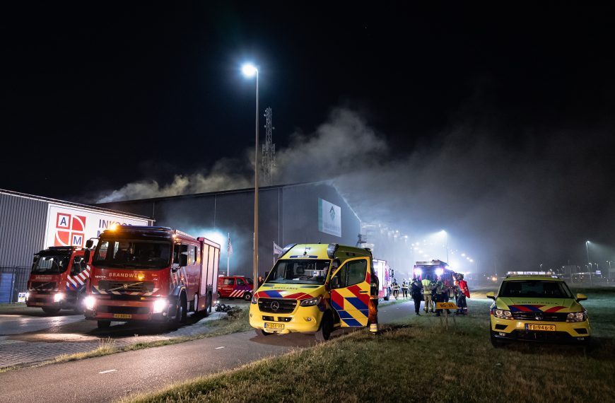 GRIP 1 bij loodsbrand Montrealweg
