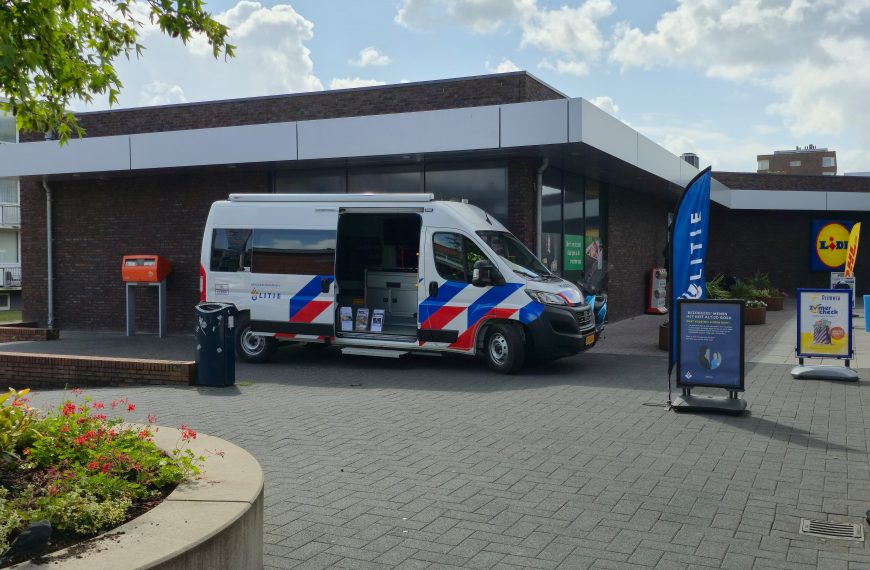 In gesprek met de wijkagent? Hier staat de wijkbus