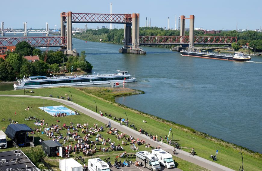 Genieten aan de Oude Maas tijdens zonnige zondagmiddag