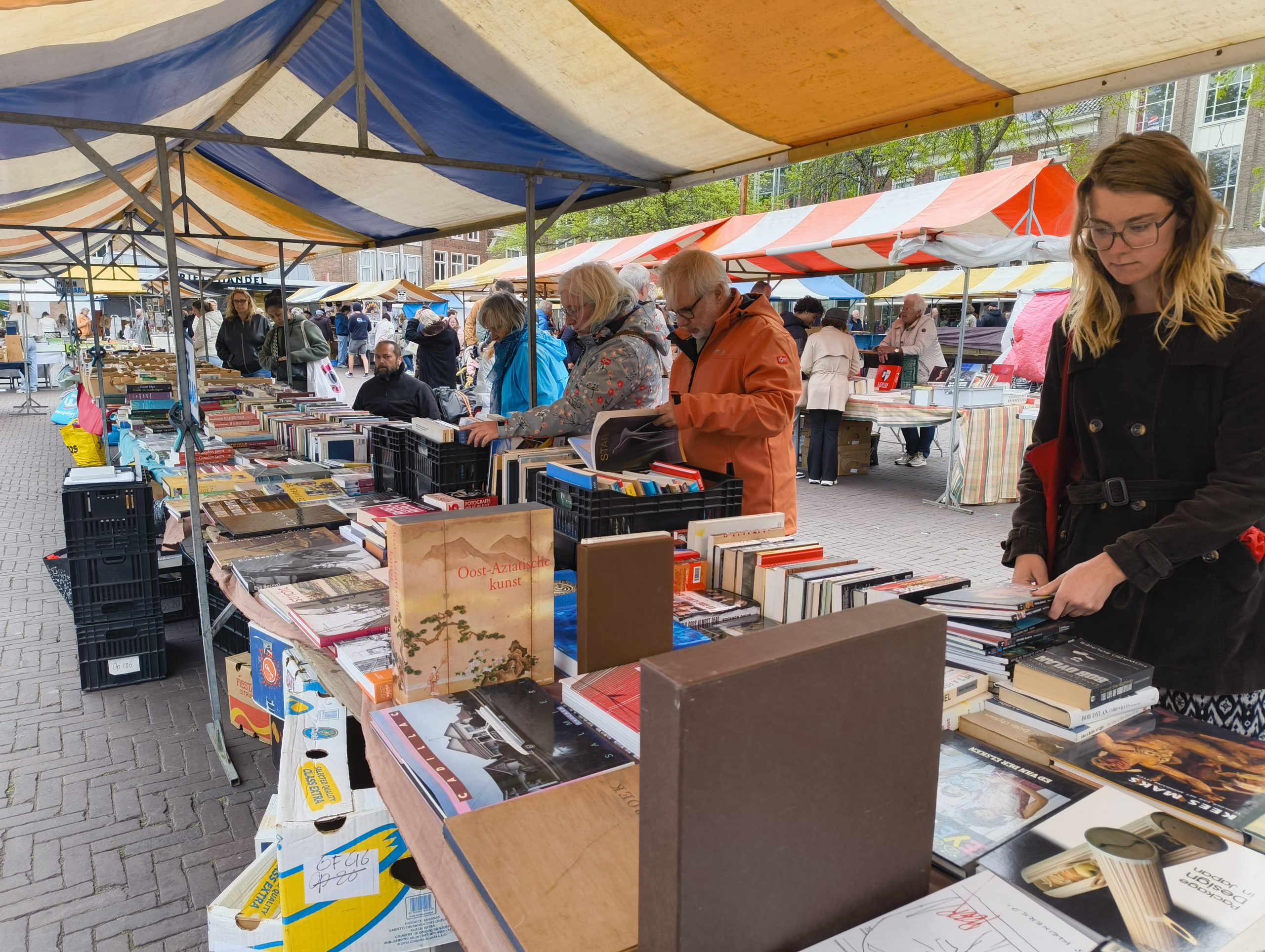 Snuffelen tussen boeken en vinyl in Spijkenisse op 13 september