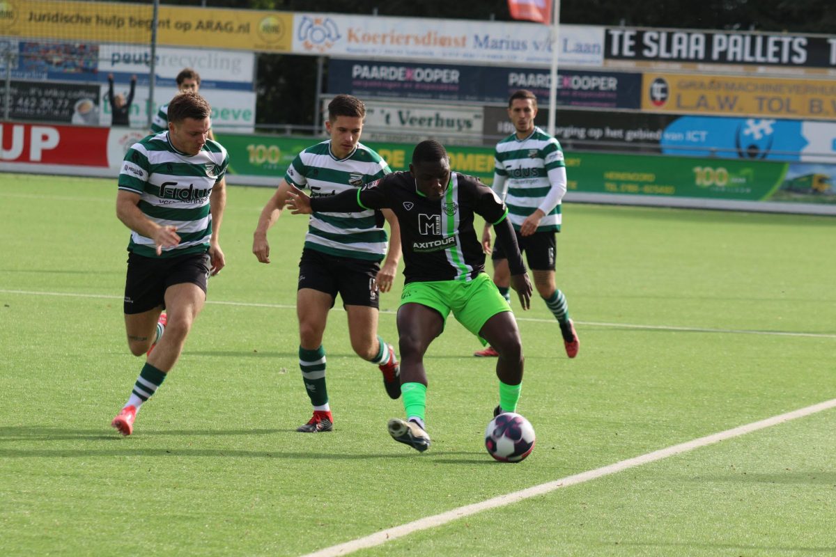 Machteloos Spijkenisse onderuit bij Heinenoord