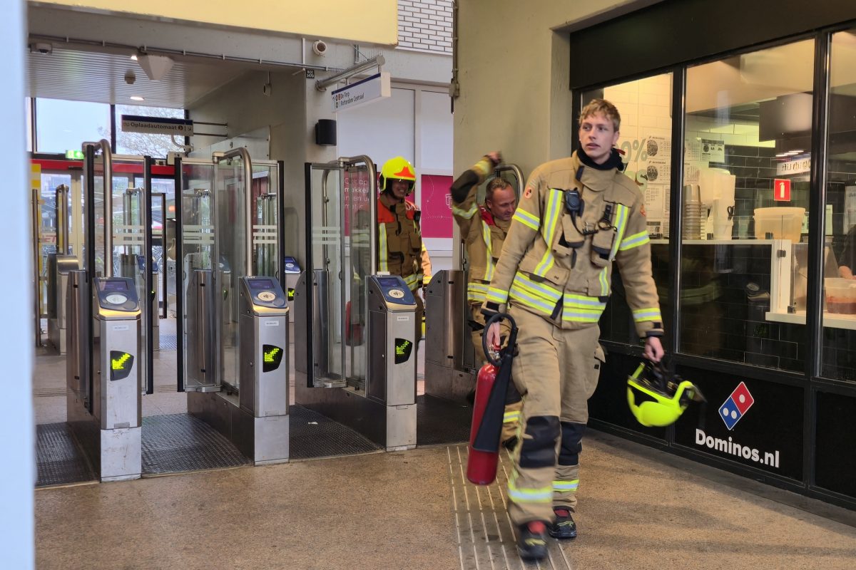 Brandweer naar metrostation De Akkers na…