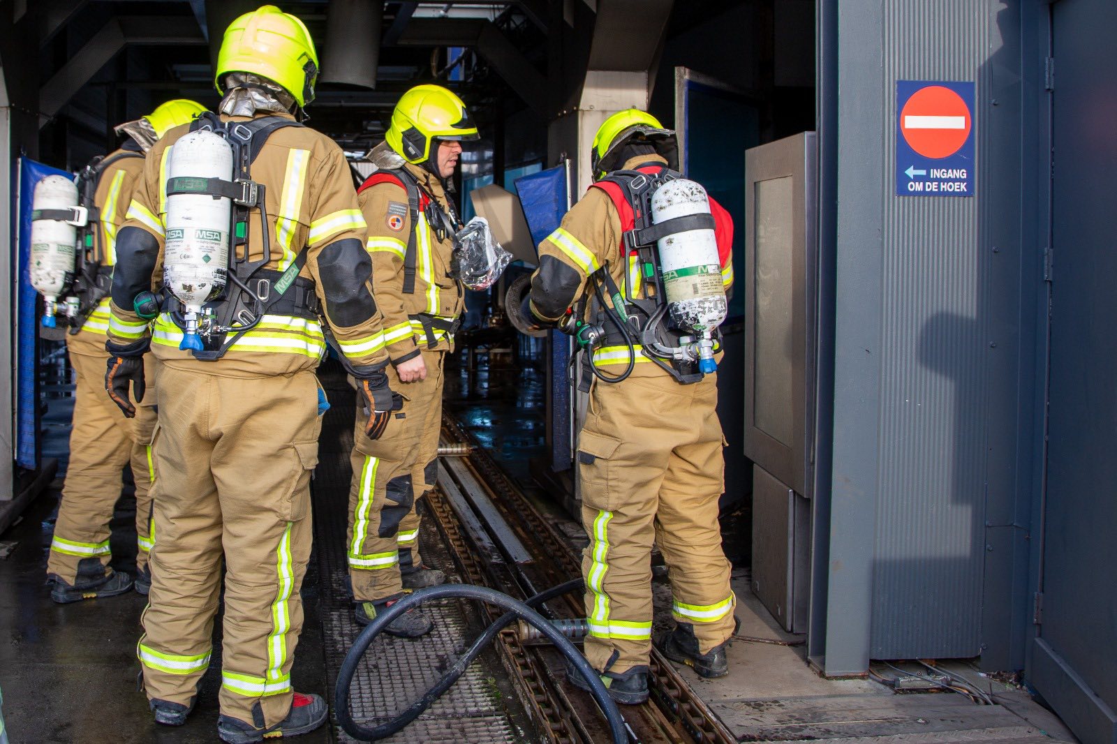 Kleine brand in carwash Hellevoetsluis