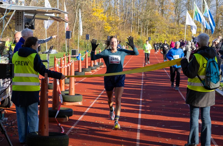 Bijna 2000 lopers aan de start van SPARK Marathon Spijkenisse