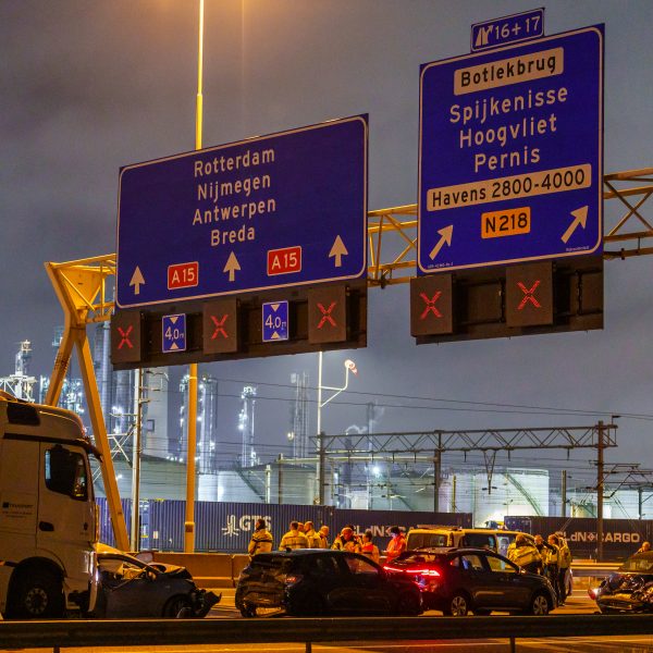 Meerdere gewonden bij ernstig ongeluk op de A15