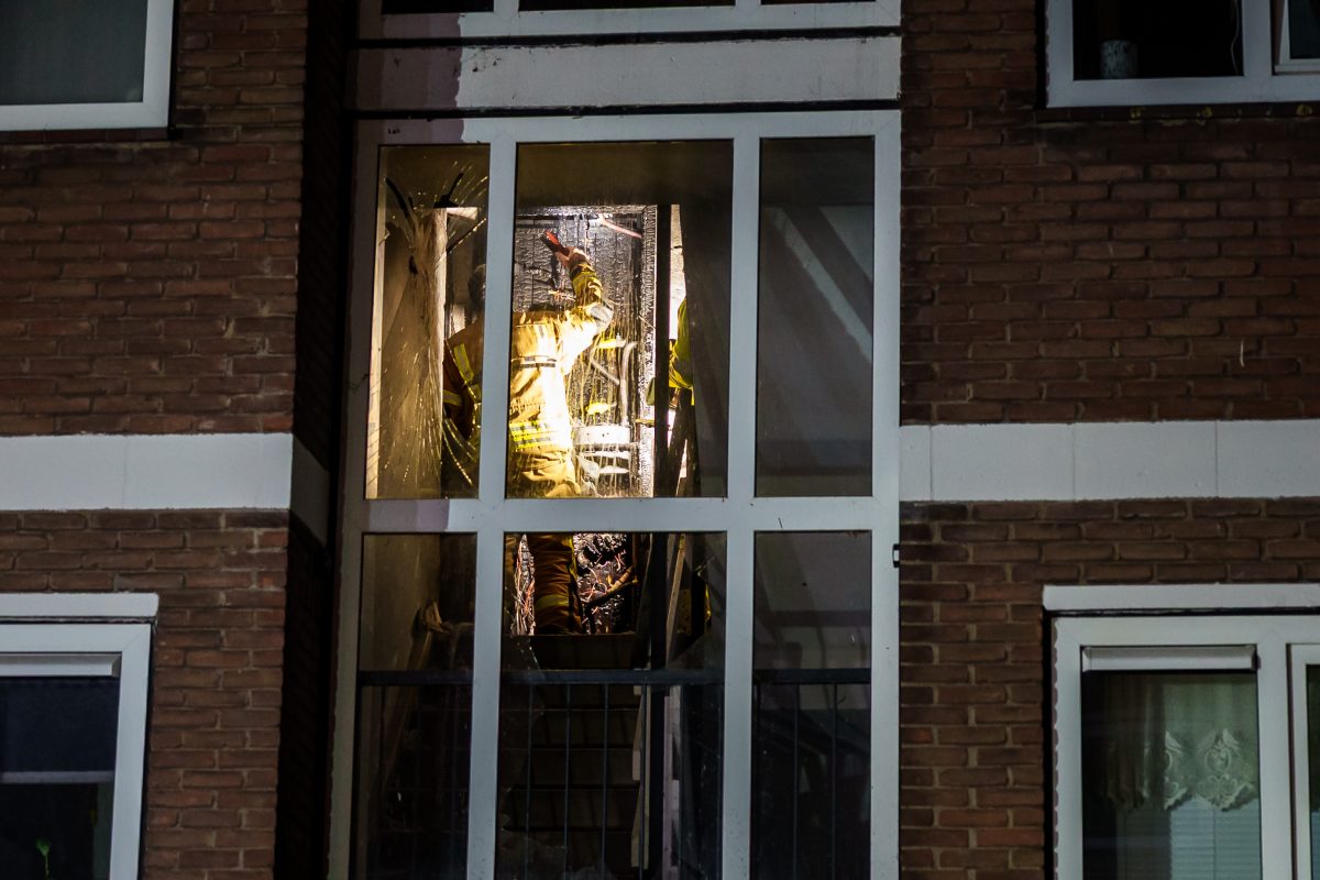 Explosie in portiek Albert Verweystraat in&hellip;