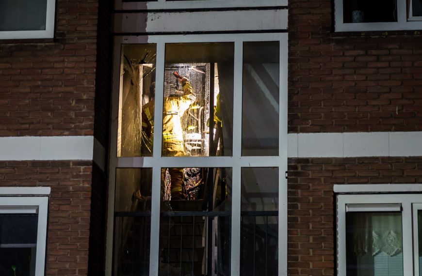 Explosie in portiek Albert Verweystraat in Spijkenisse